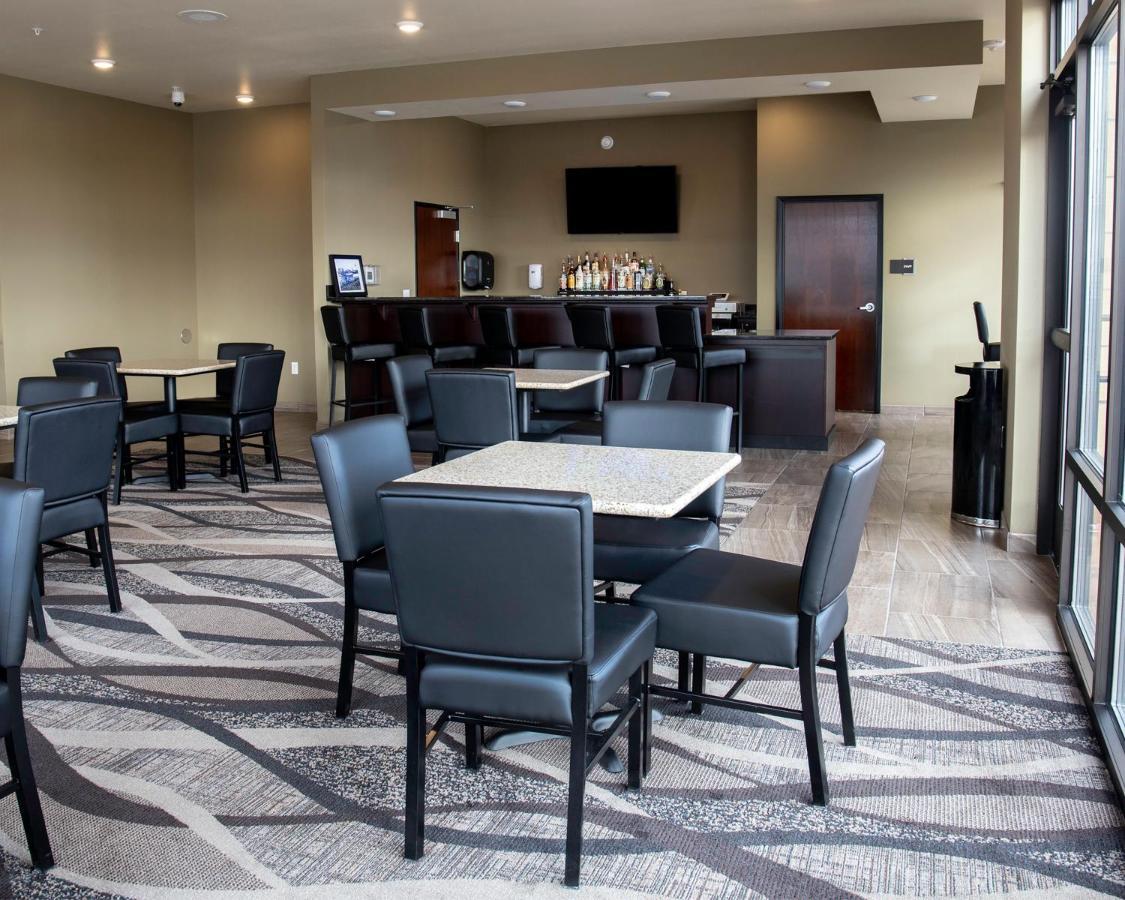 Cobblestone Hotel & Suites - Two Rivers Εξωτερικό φωτογραφία