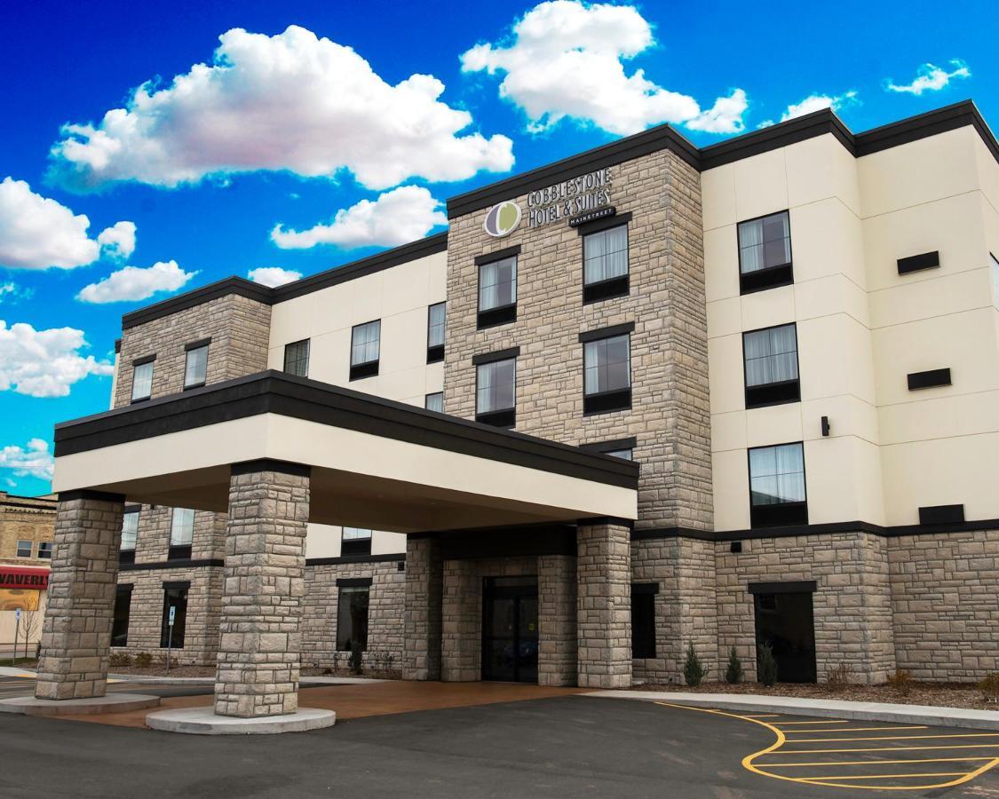 Cobblestone Hotel & Suites - Two Rivers Εξωτερικό φωτογραφία